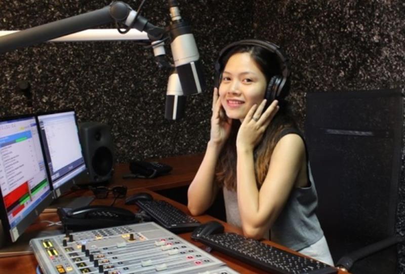 Kỹ năng và tố chất cần có của phát thanh viên