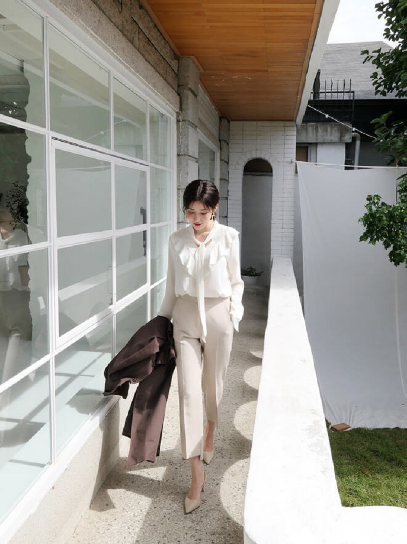 Ăn mặc đơn giản 