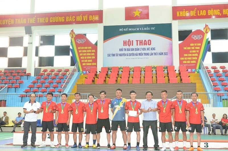 Trưởng ban các câu lạc bộ thể thao 