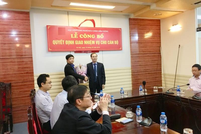 Quyết định giao nhiệm vụ cho cán bộ là giấy tờ gì?