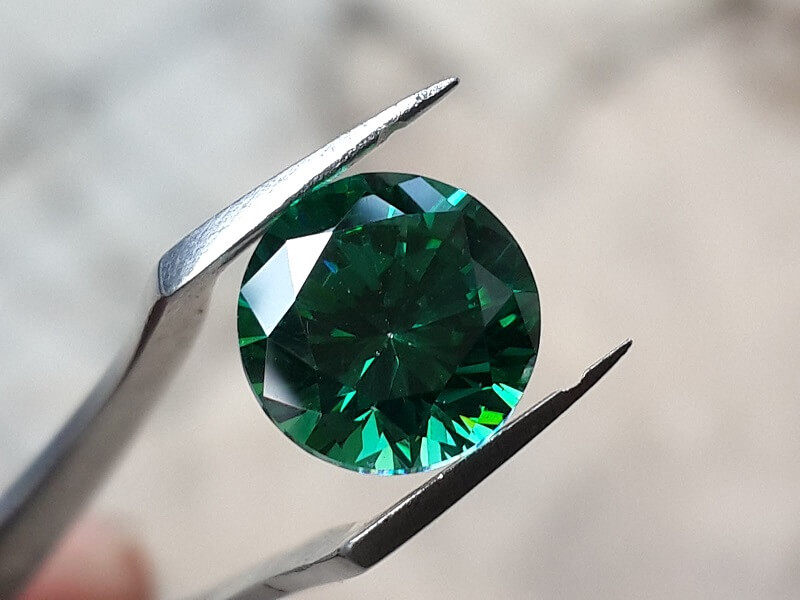 Sản xuất đá Swarovski