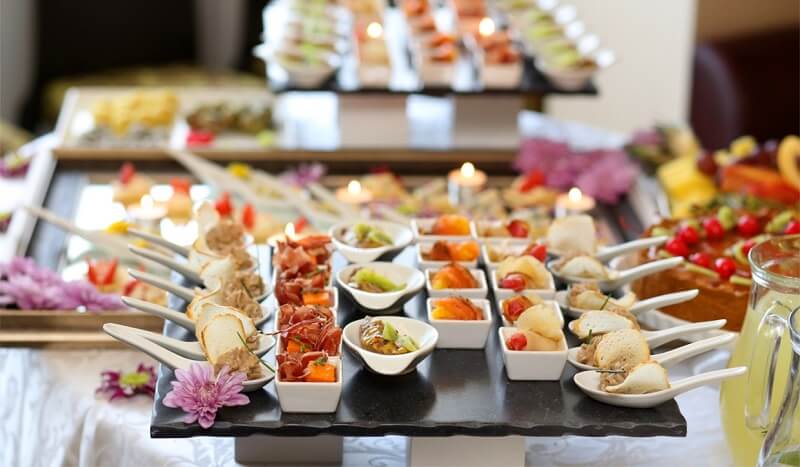 Tham dự tiệc semi buffet cần chú ý những điểm gì
