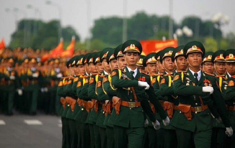 Sĩ quan thông tin hải quân 