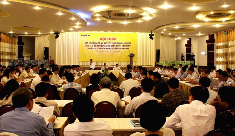 Soạn thảo tờ trình về nội dung cử cán bộ đi học