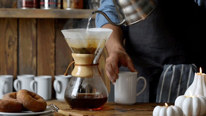 Bạn cần tuân thủ nghiêm ngặt thời gian khi sử dụng bình Chemex