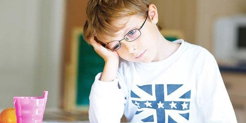 Tìm hiểu tác hại của cận thị học đường