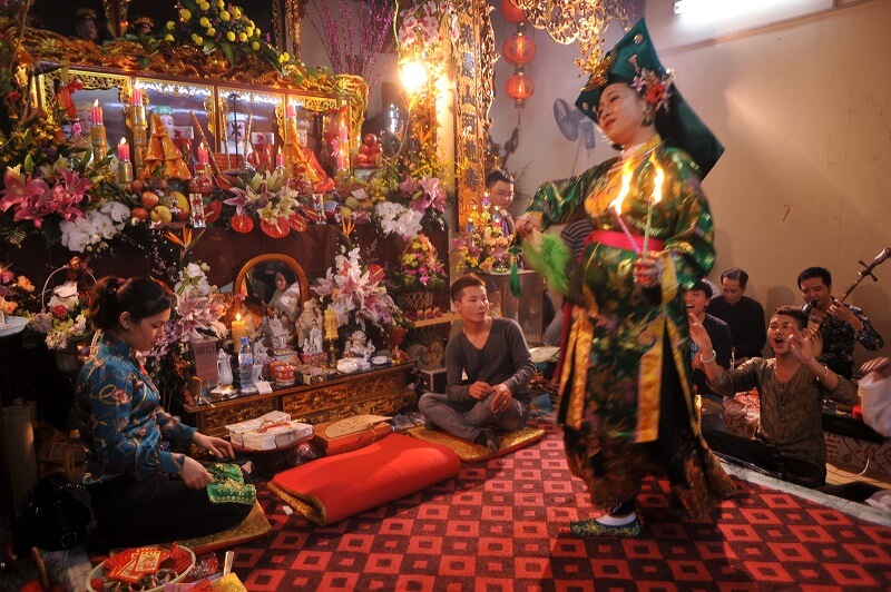 Tết ông Đồng bà Cốt