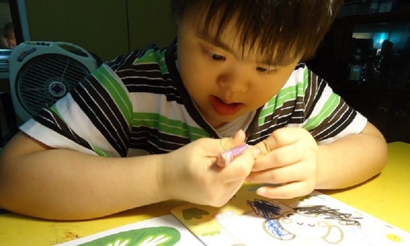 Thiểu năng trong xã hội