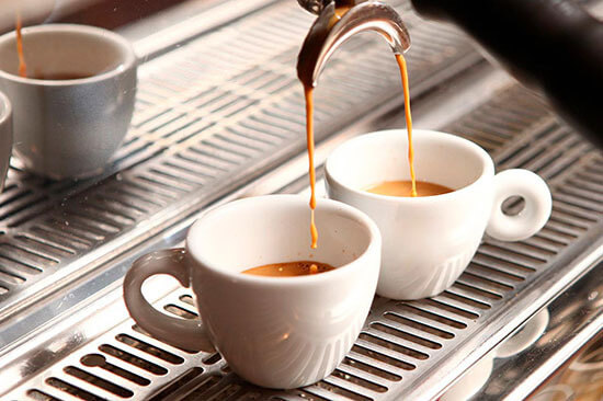 Mách bạn các bước để pha Macchiato