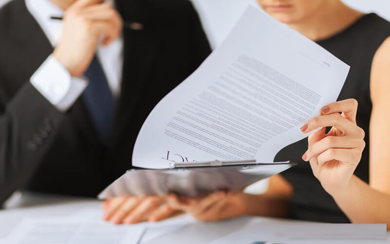 Thông tin bên mua và bên bán phải chính xác và rõ ràng