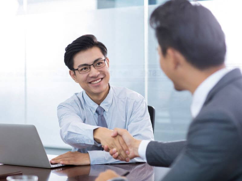 Thu nhập của nhân viên sale thị trường là bao nhiêu?