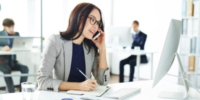  Đảm nhiệm công việc lễ tân văn phòng