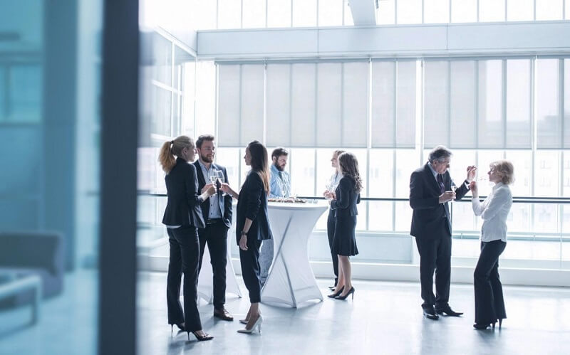 Thương nhân phải hoạt động thường xuyên