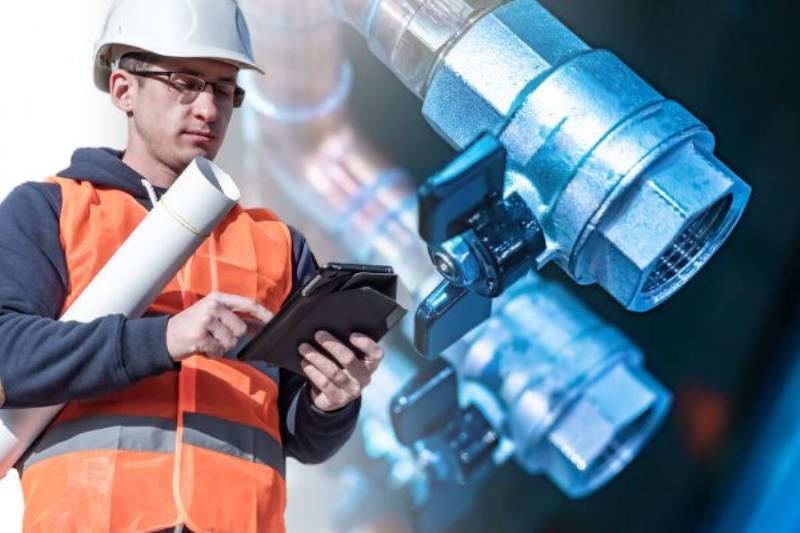 Tiến hành lắp đặt hệ thống điện nước theo yêu cầu