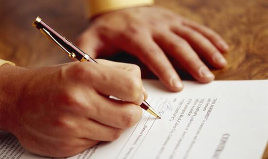 Sử dụng pháp luật khác với áp dụng pháp luật