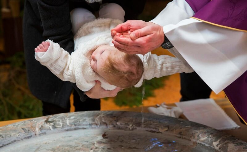 Trẻ em được rửa tội khi nào sẽ do quyết định của cha mẹ