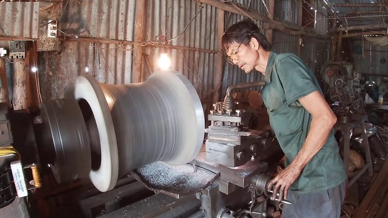 Lương thợ tiện là bao nhiêu? Có cao không?