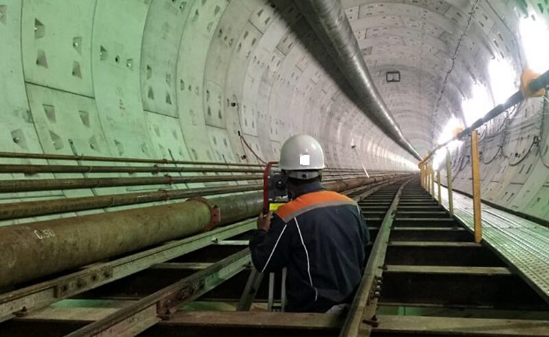 ​ Làm công tác đo đạc và thu thập số liệu 