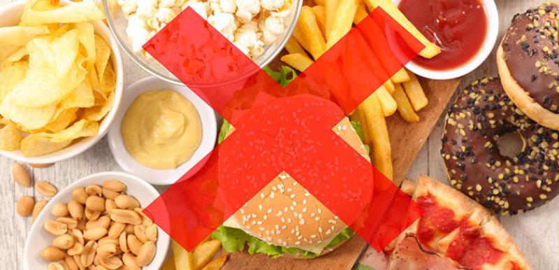 Hạn chế ăn đồ ăn dầu mỡ và tinh bột