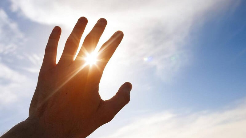 Tránh tiếp xúc trực tiếp với ánh nắng mặt trời