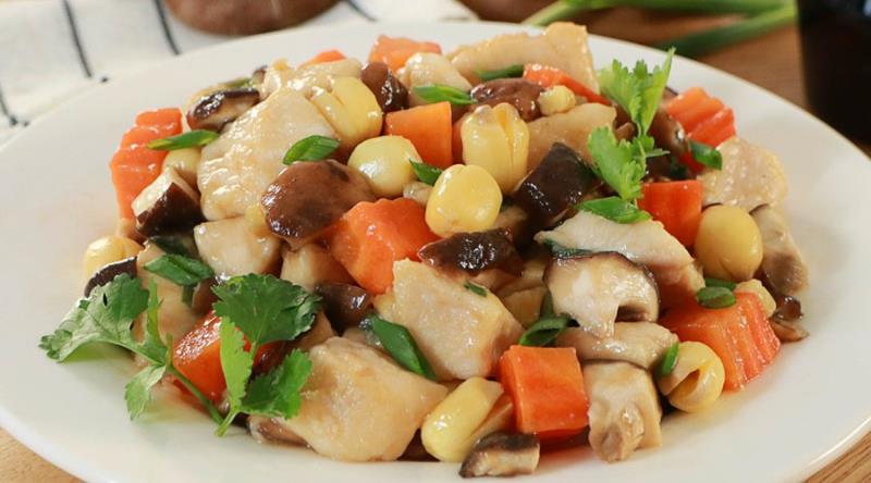 Ức gà xào nấm là một trong những món thơm ngon