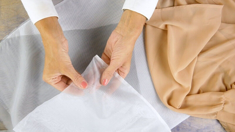 Bảo quản vải voan kính