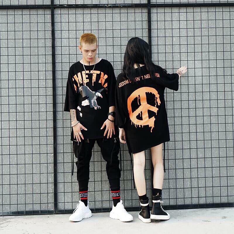 Chọn trang phục unisex để diện xuống phố