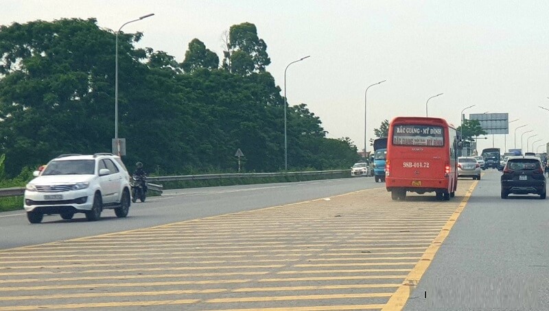 Kiến thức về vạch kẻ đường trong giao thông - vạch xương cá để làm gì