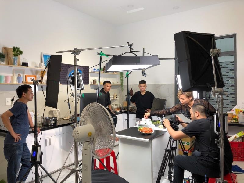 Ê kíp chụp ảnh