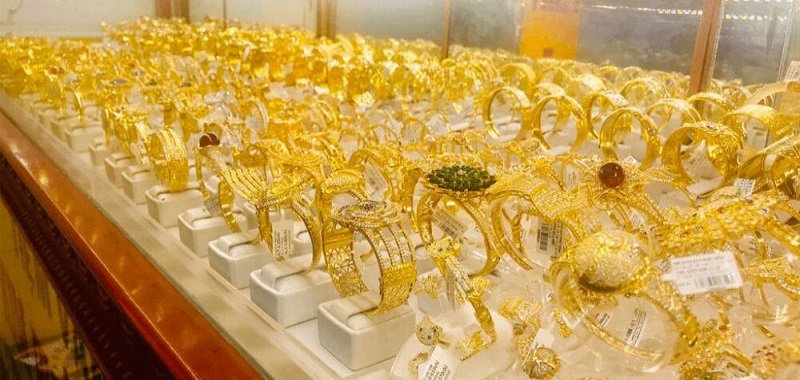 Giá vàng 18K ở mức tương đối