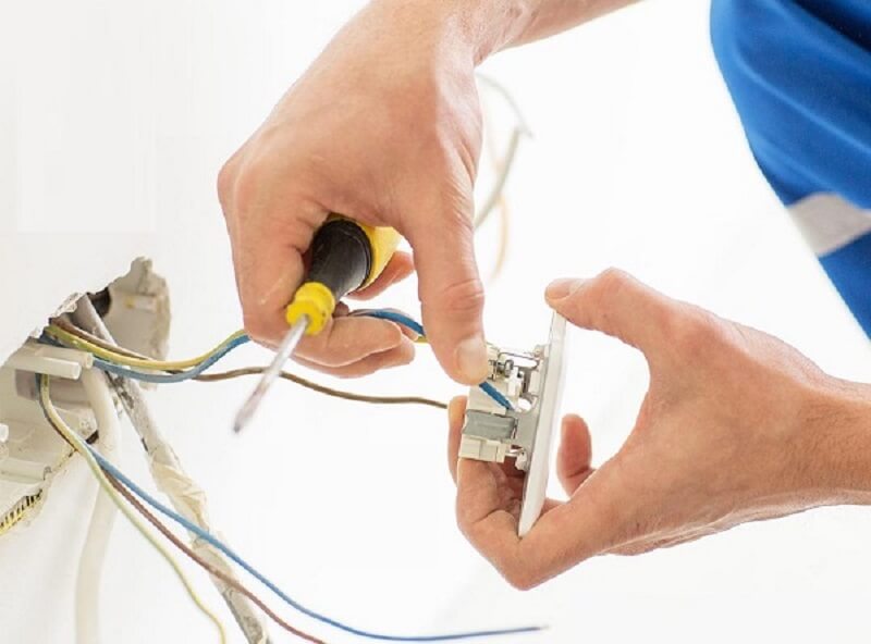 Chất dẫn điện có điện trở suất thấp được dùng làm vật liệu dẫn điện