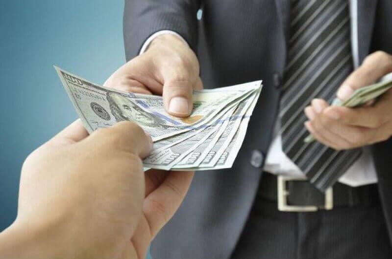 Vay mượn tiền hoặc tài sản cần có văn bản chứng thực