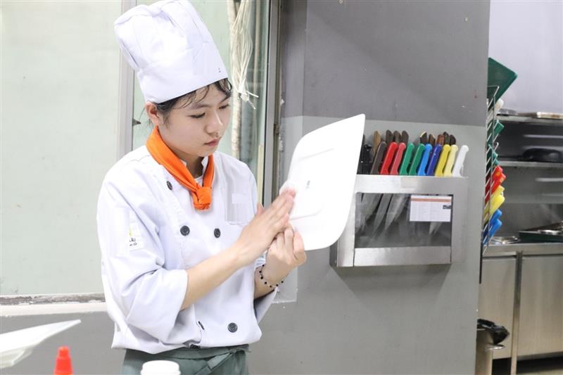 Lưu ý viết đơn ứng tuyển phụ bếp