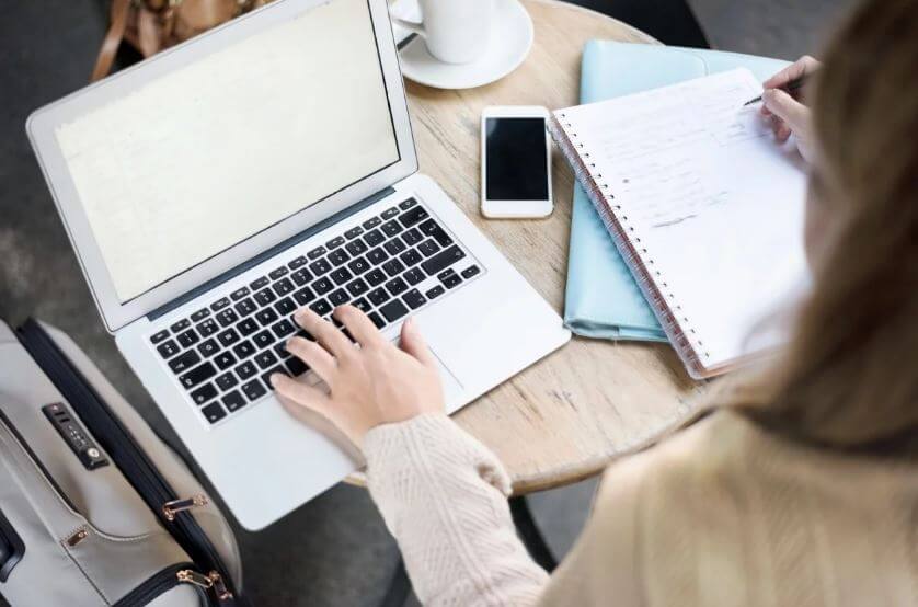 Tiêu đề chứa tên người nhận