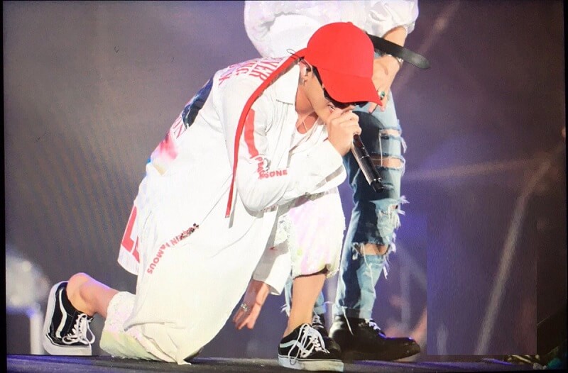 Ca sĩ trưởng nhóm BigBang đã khởi xướng xu hướng giày mule sneaker