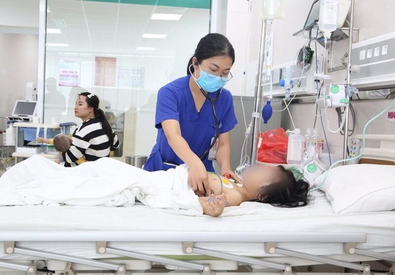 Đưa đến bệnh viện cấp cứu là cách giải quyết tối ưu