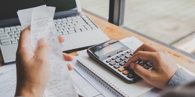 Xuất hoá đơn cho khách hàng khi được yêu cầu