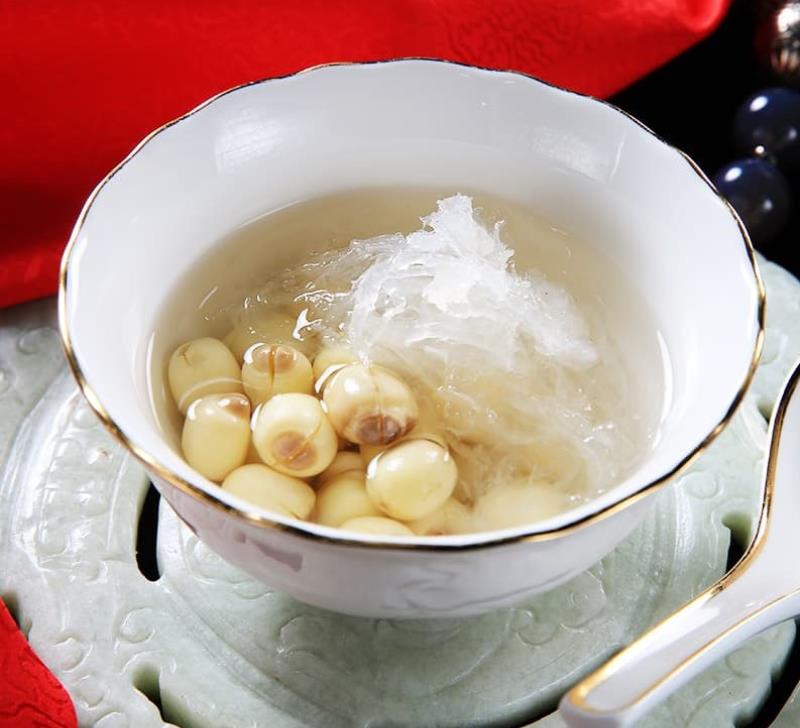 Bạn đã biết yến chưng hạt sen có tác dụng gì