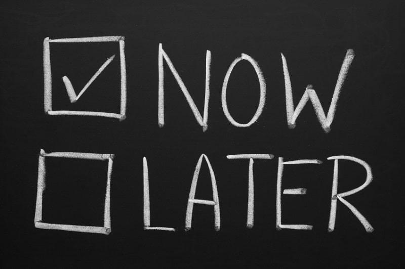 nên từ bỏ thói quen trì hoãn càng sớm càng tốt