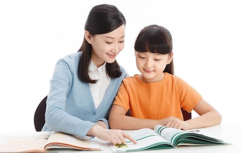 Trang phục, tác phong nhanh nhẹn để tạo thiện cảm cho phụ huynh khó tính