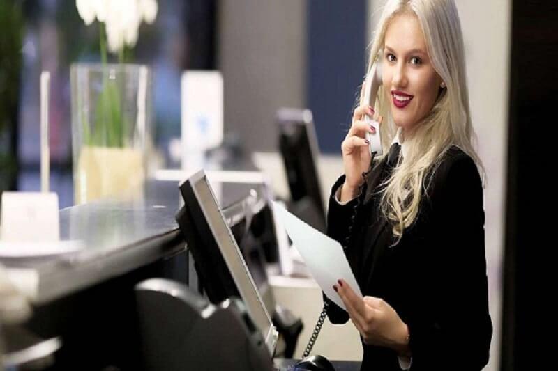 Lễ tân khách sạn sẽ rất bận rộn, bạn sẽ sắp xếp công việc của mình ra sao?