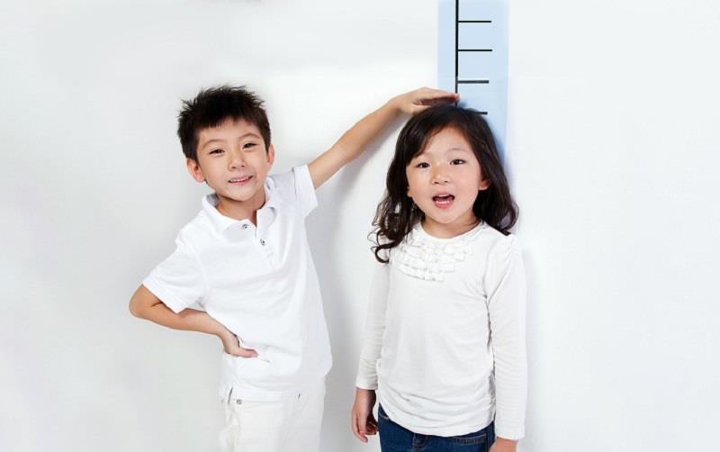 So sánh hơn kém giữa 2 người