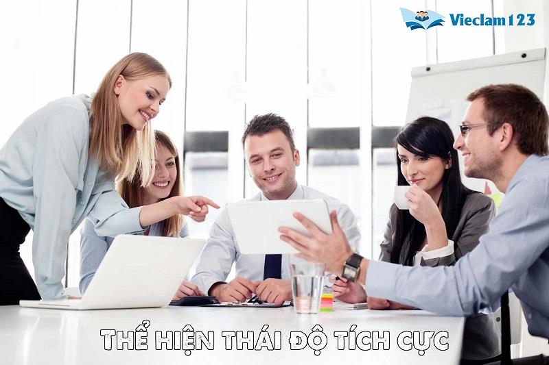 Thể hiện thái độ tích cực