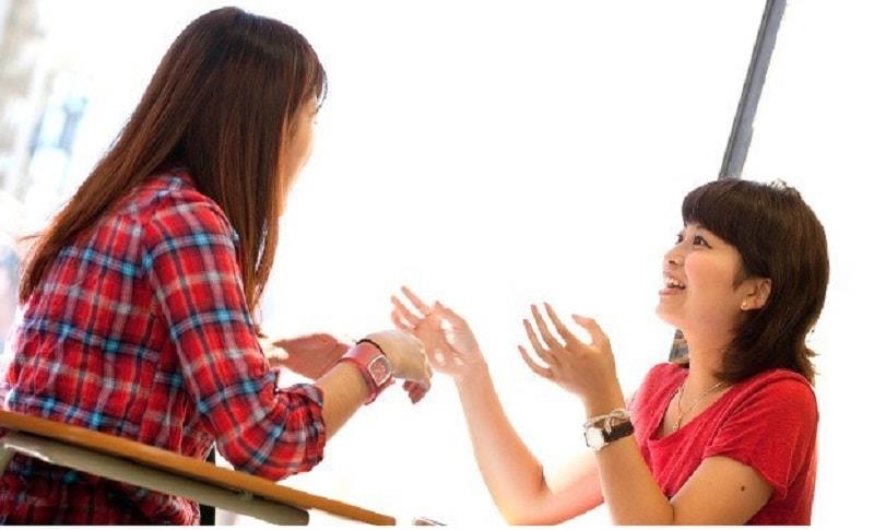 Thường xuyên luyện tập Tiếng Anh với con