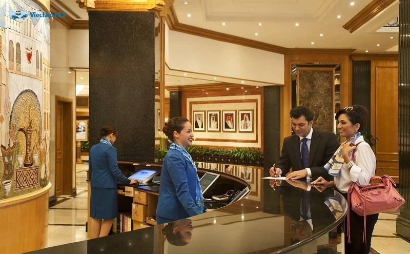 Top 5 công việc lễ tân khách sạn tuyển nhiều