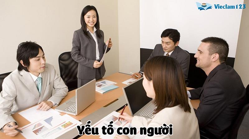 Yếu tố con người