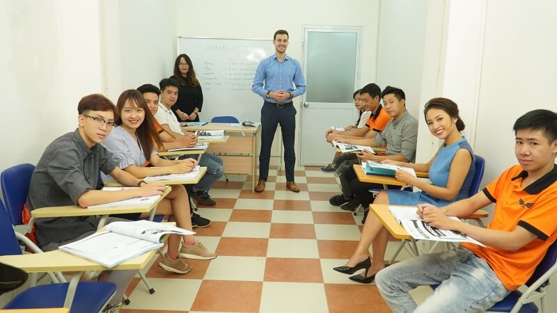 Lớp học Basic Grammar