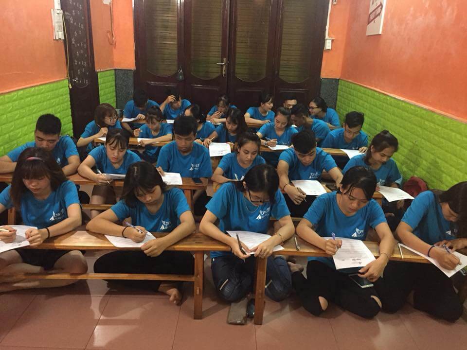 KHOÁ HỌC TIẾNG ANH GIAO TIẾP CƠ BẢN CHO NGƯỜI MỚI BẮT ĐẦU