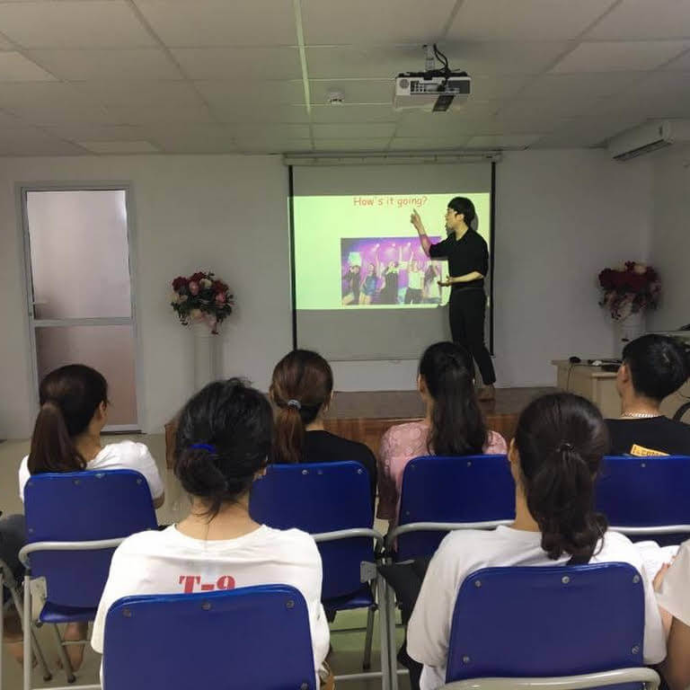 Khóa học Zezo Class - Tiếng Anh giao tiếp cho người mất gốc