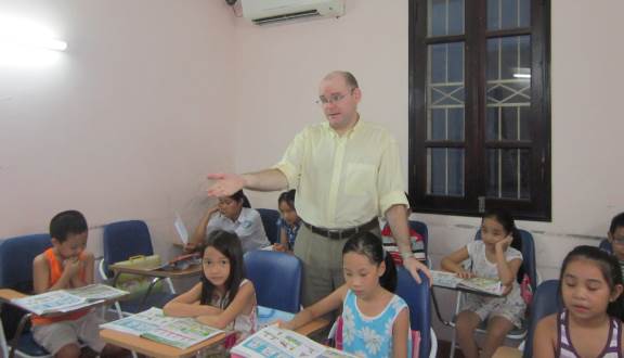 ĐÀM THOẠI GIAO TIẾP QUỐC TẾ CAO CẤP